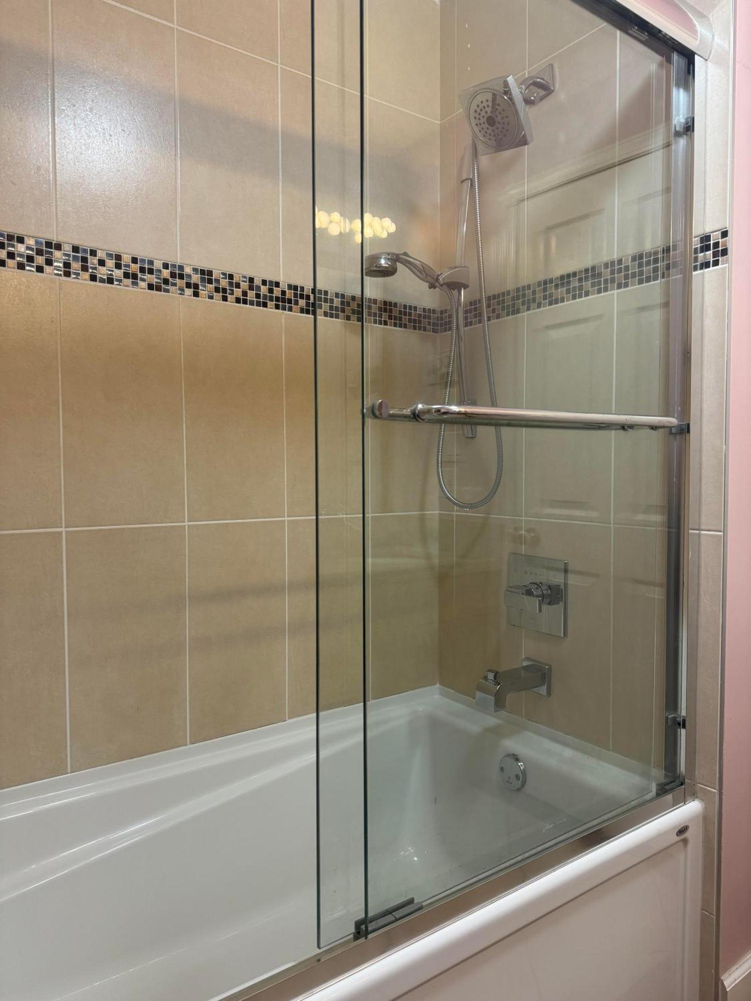 Comfortable Guest Home Near Downtown Vancouver & Sights & Stores מראה חיצוני תמונה